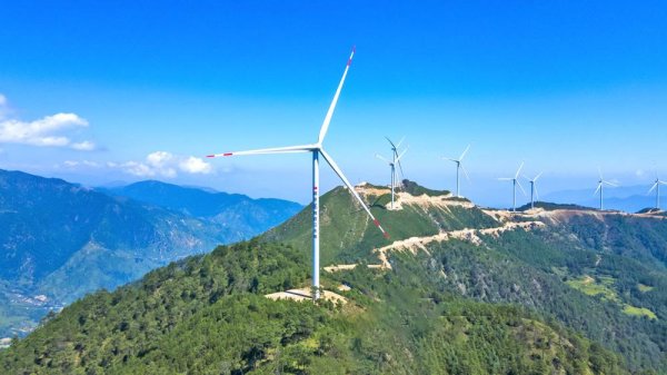 中国期货配资证券网 竞争“失控”火烧后院 风电行业呼吁“自律”